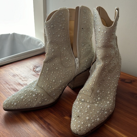 BetseyJohnson Diva Bridal Cowboy Boots - Picture 3 of 6